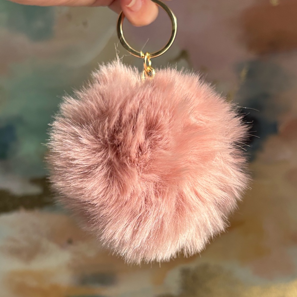 🆕 SUPERSTAR ACCESSORIES | Light Pink Pom Pom Keychain